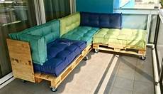 cuscini per divani vendita sofa aus paletten ein praktisches m 246 bel f 252 r drinnen und cuscini per divani vendita sofa aus paletten ein praktisches m 246 bel f 252 r drinnen und