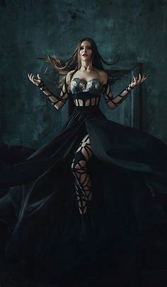 Pin by Azieyah on Poses | Fantasy dress, Villain dresses, Fantasy gowns