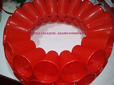 babbo natale con bicchieri di plastica babbo natale e pupazzo di neve con bicchieri di plastica babbo natale con bicchieri di plastica babbo natale e pupazzo di neve con bicchieri di plastica