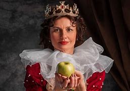 Image result for Apple Sotre Queen