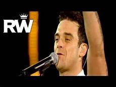robbie williams supreme robbie williams supreme live at knebworth 2003 robbie williams supreme robbie williams supreme live at knebworth 2003