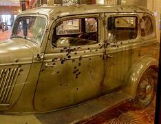 Image result for Clyde Corpse Bonnie Parker