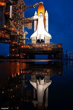 Space shuttle Atlantis and its four-member ST.. | Free public domain photo - 441331