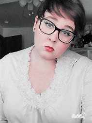 Image result for Short Hair for Fat Faces and Glasses