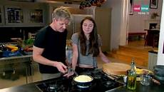 cucina con gordon ramsay a tavola con ramsay 108 tarte tatin alla banana cucina con gordon ramsay a tavola con ramsay 108 tarte tatin alla banana