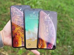 Image result for iPhone XR Size vs Samsung