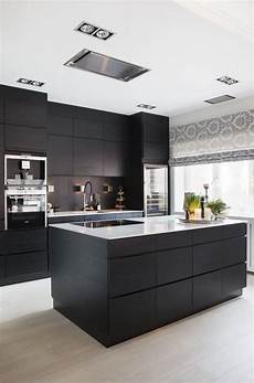 in cucina con 100 idee cucine con isola soluzioni moderne e funzionali in cucina con 100 idee cucine con isola soluzioni moderne e funzionali