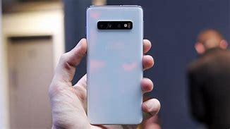 Image result for Galaxy S10 in Hand