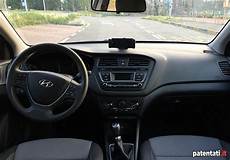hyundai i20 interni hyundai i20 1 2 84 cv comfort login pack la prova su hyundai i20 interni hyundai i20 1 2 84 cv comfort login pack la prova su