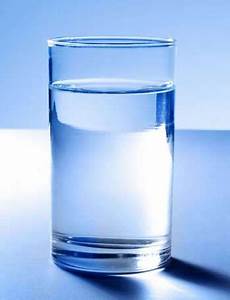 quanti bicchieri d acqua al giorno no non fa bene bere 8 bicchieri d acqua al giorno quanti bicchieri d acqua al giorno no non fa bene bere 8 bicchieri d acqua al giorno