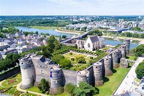 Image result for co_to_za_zamek_w_angers