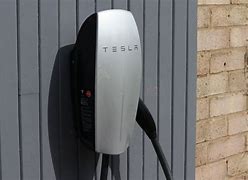 Image result for Tesla Wall Charger 2 Gen Flashing Red