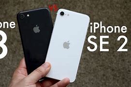 Image result for iPhone SE vs iPhone 8 in Hand
