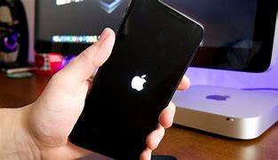 Image result for iPhone 11 Stück On Apple Logo