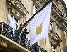 Image result for Apple Champs Elysee