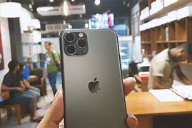 Image result for iPhone 11 FaceTime