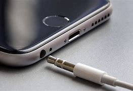 Image result for iPhone SE 2020 Headphone Jack