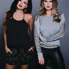 diy roupas customizao blusa pedraria nas mangas pesquisa diy roupas customizao blusa pedraria nas mangas pesquisa