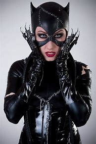 Image result for Catwoman Elenoira