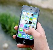 Image result for Personas Con iPhone