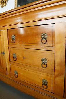 credenza ciliegio credenza in ciliegio con sportelli e cassetti filettati credenza ciliegio credenza in ciliegio con sportelli e cassetti filettati