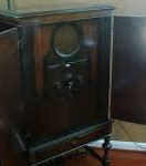 Image result for Old Tube Style CRT Magnavox