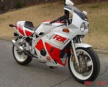 Image result for Yamaha FZR400 Super Twin Race Bike