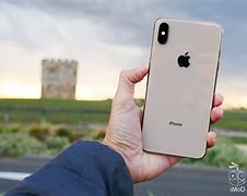 Image result for Peolple with iPhone XS Max