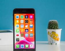Image result for iPhone 8 vs SE 2020
