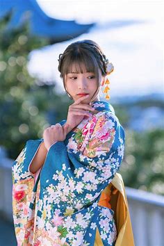 🐬 やまもとゆうか 🐬 in 2021 | Japanese traditional dress, Japanese kimono fashion, Beautiful japanese girl