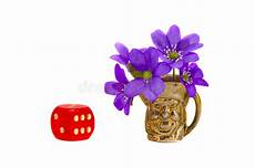 fiori a palla viola palla viola dei fiori della primavera e di cristallo fiori a palla viola palla viola dei fiori della primavera e di cristallo