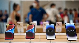 Image result for People in Line at Apple Store