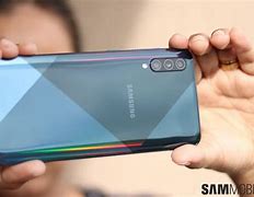Image result for Samsung Galaxy A50 Wobbled Screen
