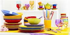 piatti e bicchieri di plastica colorati excelsa buntes f 252 r die k 252 westwing piatti e bicchieri di plastica colorati excelsa buntes f 252 r die k 252 westwing