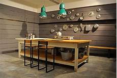banchetti da lavoro interior design recupero tavolo da lavoro con struttura in banchetti da lavoro interior design recupero tavolo da lavoro con struttura in