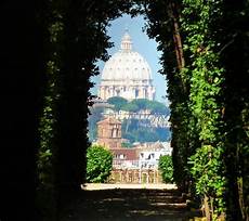giardino degli aranci roma serratura il buco della serratura pi 249 famoso di roma giardino degli aranci roma serratura il buco della serratura pi 249 famoso di roma