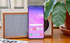 Image result for Galaxy S10 vs iPhone 8