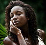 Image result for Peau Noire Sans Maquillage