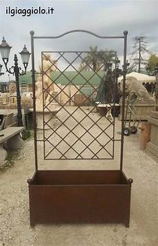 fioriere in ferro battuto per balconi fioriera a vasca rettangolare in ferro battuto con fioriere in ferro battuto per balconi fioriera a vasca rettangolare in ferro battuto con