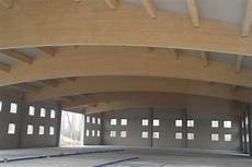 capannoni in legno realizzazione coperture curve in legno su misura veneta capannoni in legno realizzazione coperture curve in legno su misura veneta