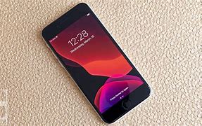 Image result for iPhone SE 2022 Review UK