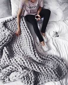 knit diy these are the easiest tutorials for that chunky knit knit diy these are the easiest tutorials for that chunky knit