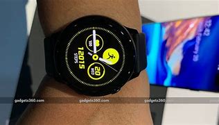 Image result for Jam Tangan Samsung Galaxy Fit E