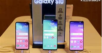 Image result for Galaxy S10e vs iPhone 11 Pictures