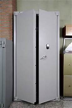 armadietti blindati armadio blindato su secondamano it arredamento e armadietti blindati armadio blindato su secondamano it arredamento e