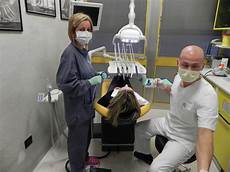 cerco assistente alla poltrona assistenti odontoiatrici cerco assistente alla poltrona assistenti odontoiatrici