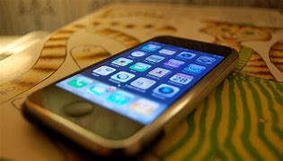Image result for 1st Generation iPhone 4GB
