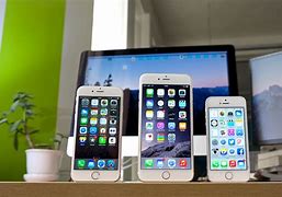 Image result for iPhone 6 vs 6 Plus