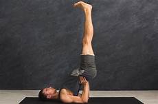 posizione candela sarvangasana la posizione della candela atuttoyoga posizione candela sarvangasana la posizione della candela atuttoyoga