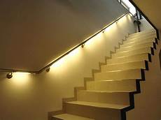 corrimano scale interne illuminazione per scale interne 30 idee originali con corrimano scale interne illuminazione per scale interne 30 idee originali con